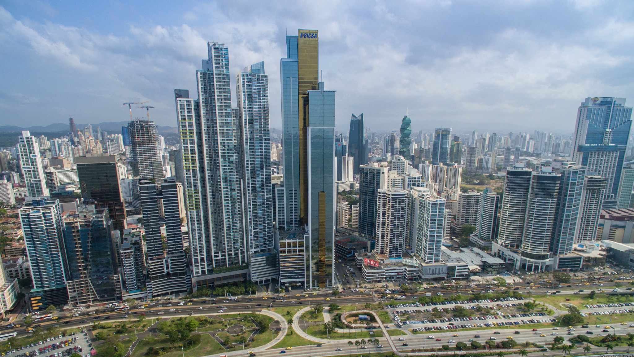 Best Latin American countries to retire 2026: ranked by income, tax, healthcare