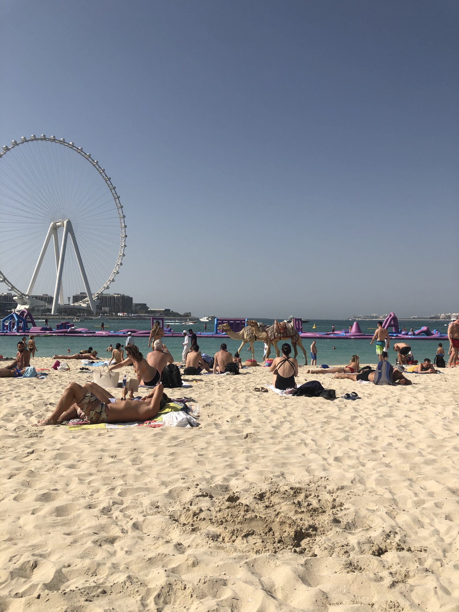 Retire in UAE 2026: Golden Visa, Dubai vs Abu Dhabi for retirees, tax