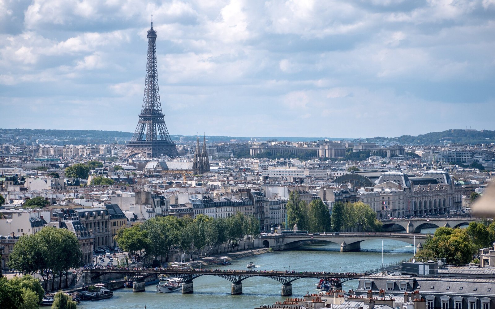 France Talent Passport (Passeport Talent) 2026: requirements, salary thresholds, application guide