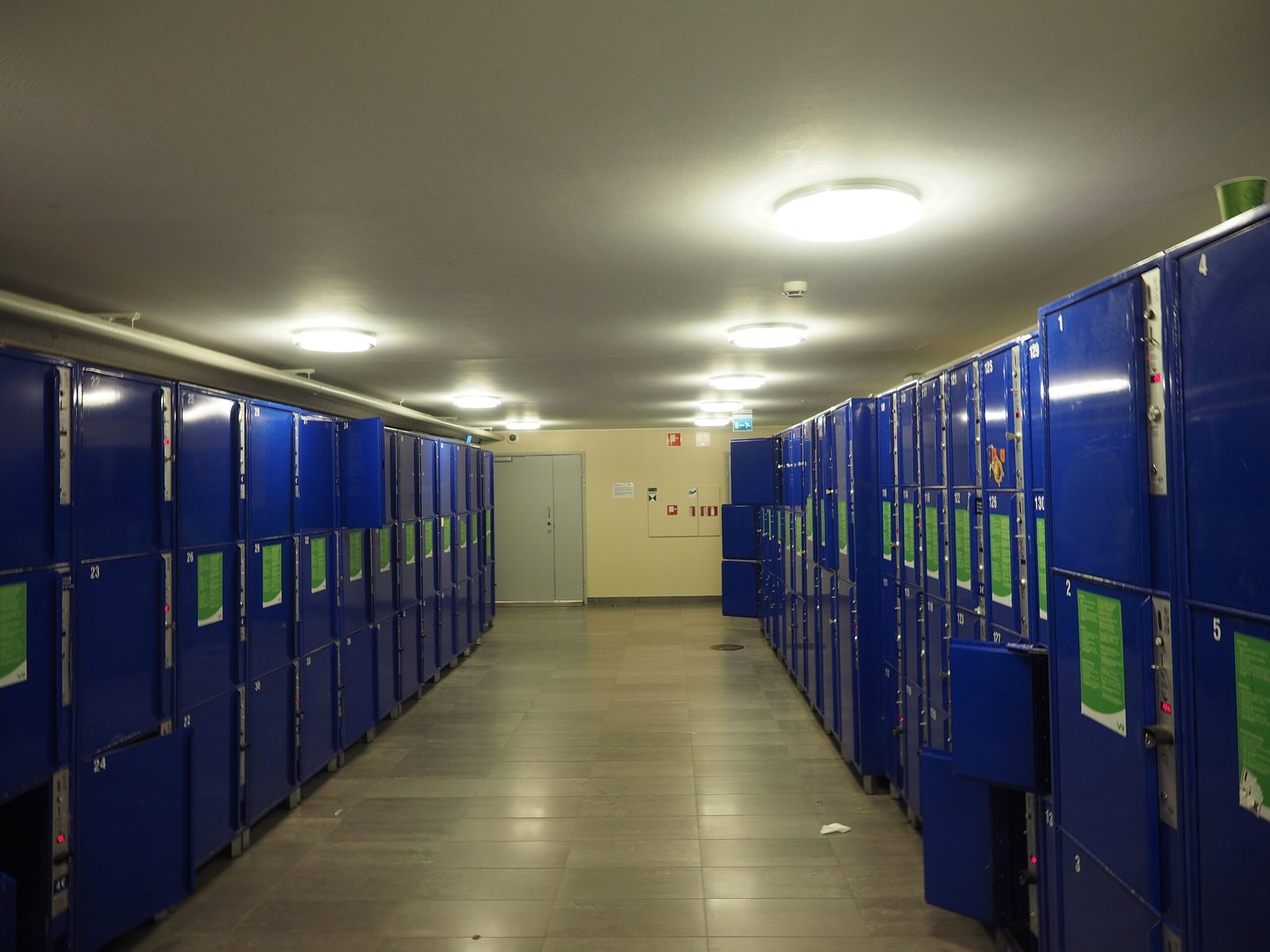 Storage options before moving abroad 2026: self-storage, container storage and family garages compared